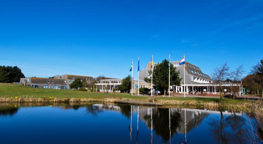 'T Strandhuys En De Vuurtoren, Met Eigen Keuken, Zonnig Terras Nabij Dorp, Duinen En Strand, Incl Verwarmd Binnen Zwembad Hollum  Pokój zdjęcie