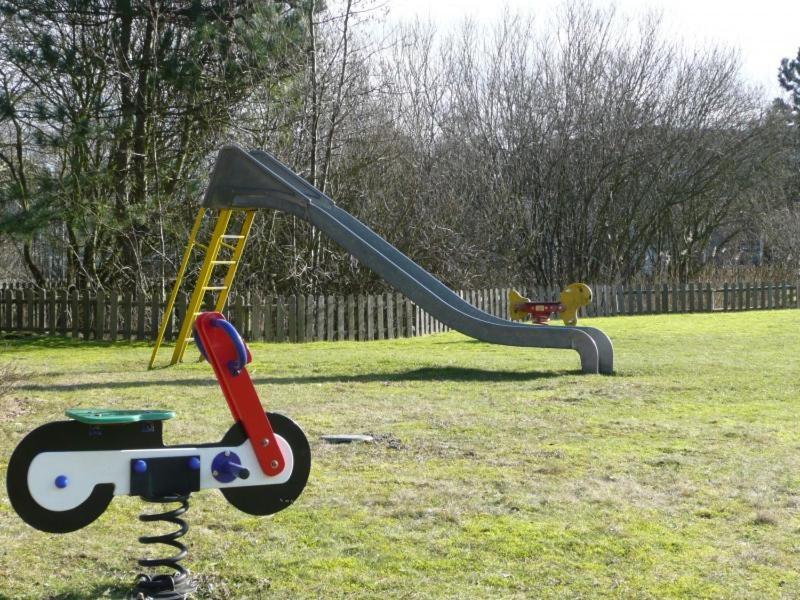 'T Strandhuys En De Vuurtoren, Met Eigen Keuken, Zonnig Terras Nabij Dorp, Duinen En Strand, Incl Verwarmd Binnen Zwembad Hollum  Zewnętrze zdjęcie