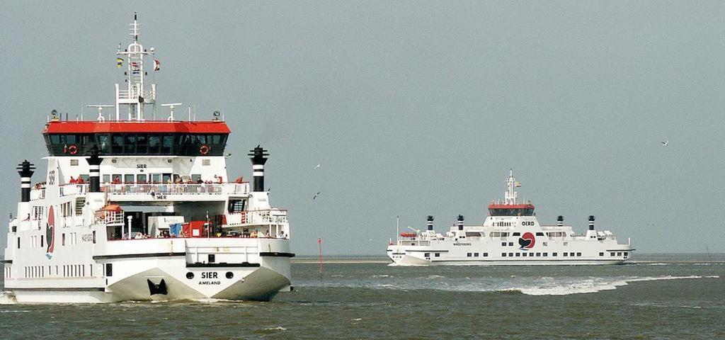 'T Strandhuys En De Vuurtoren, Met Eigen Keuken, Zonnig Terras Nabij Dorp, Duinen En Strand, Incl Verwarmd Binnen Zwembad Hollum  Zewnętrze zdjęcie