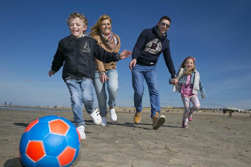 'T Strandhuys En De Vuurtoren, Met Eigen Keuken, Zonnig Terras Nabij Dorp, Duinen En Strand, Incl Verwarmd Binnen Zwembad Hollum  Zewnętrze zdjęcie