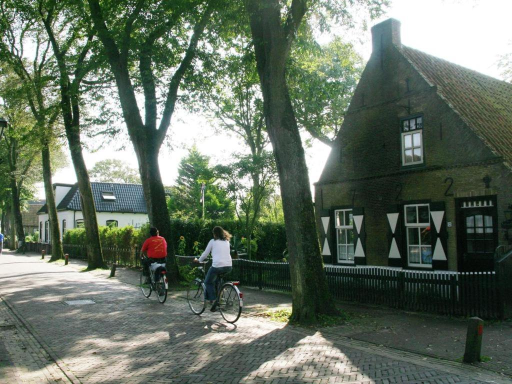 'T Strandhuys En De Vuurtoren, Met Eigen Keuken, Zonnig Terras Nabij Dorp, Duinen En Strand, Incl Verwarmd Binnen Zwembad Hollum  Zewnętrze zdjęcie