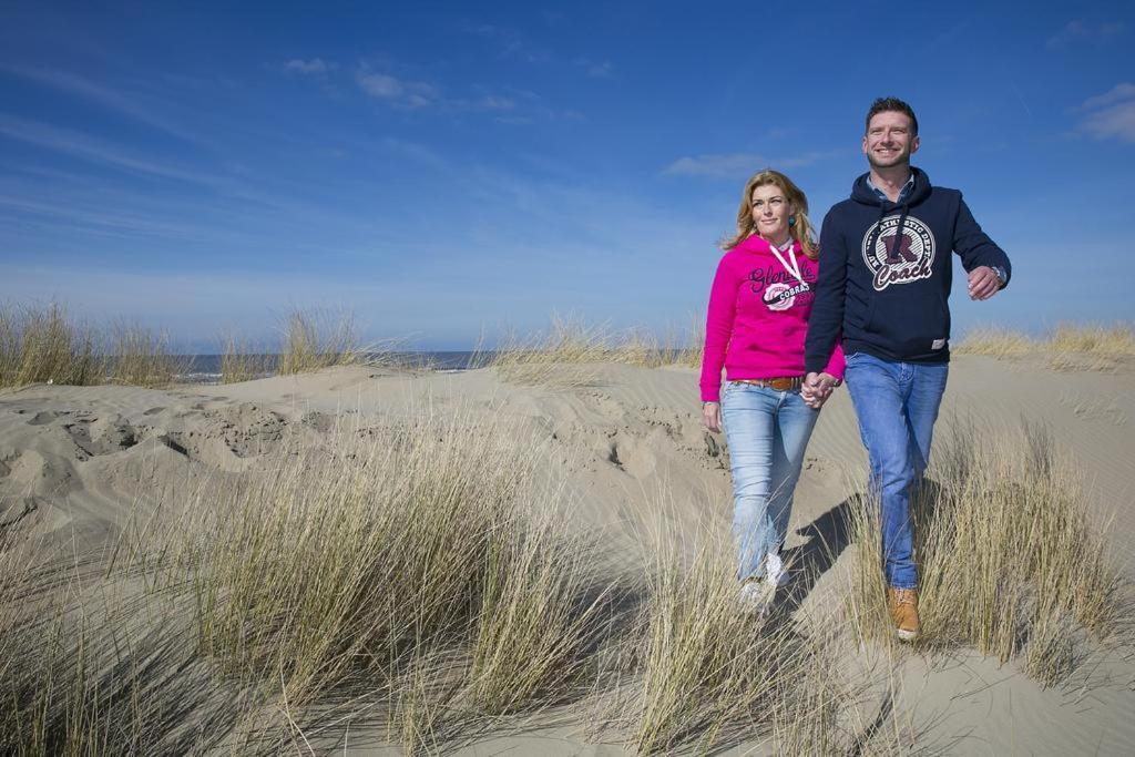 'T Strandhuys En De Vuurtoren, Met Eigen Keuken, Zonnig Terras Nabij Dorp, Duinen En Strand, Incl Verwarmd Binnen Zwembad Hollum  Zewnętrze zdjęcie